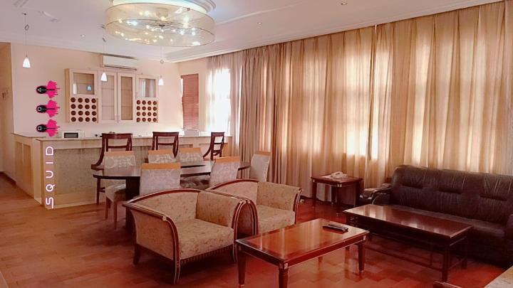 Owu Crown Hotel 伊巴丹 外观 照片