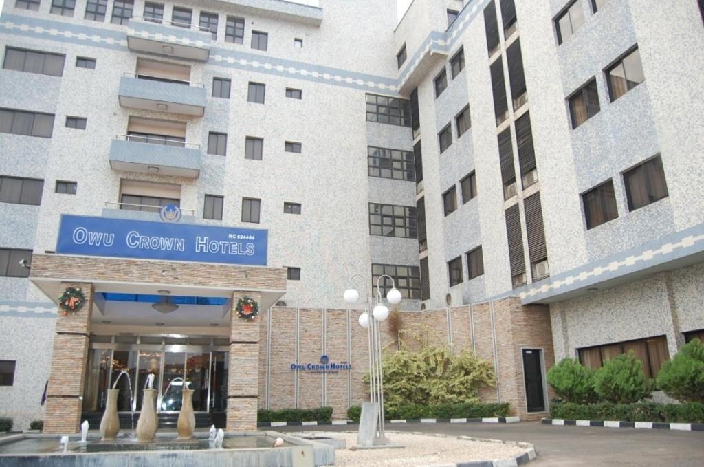 Owu Crown Hotel 伊巴丹 外观 照片