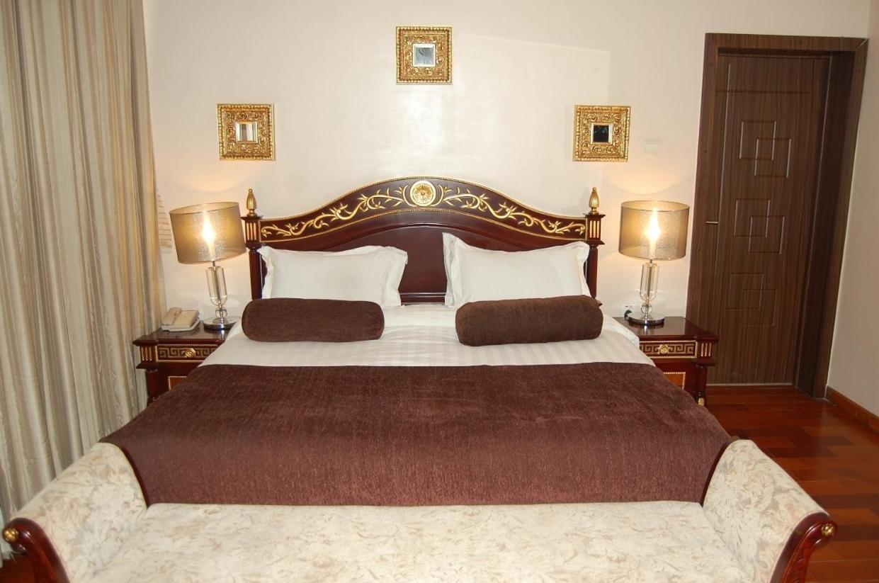 Owu Crown Hotel 伊巴丹 客房 照片