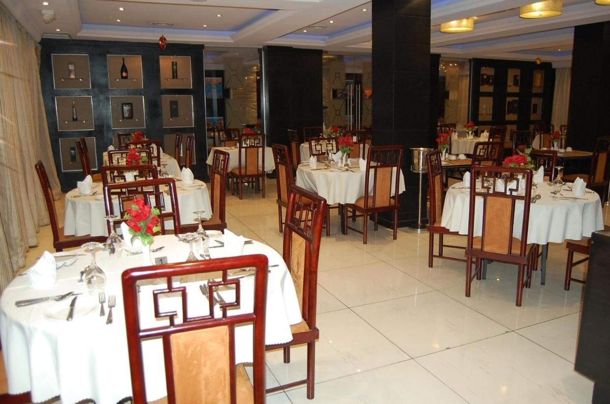 Owu Crown Hotel 伊巴丹 外观 照片
