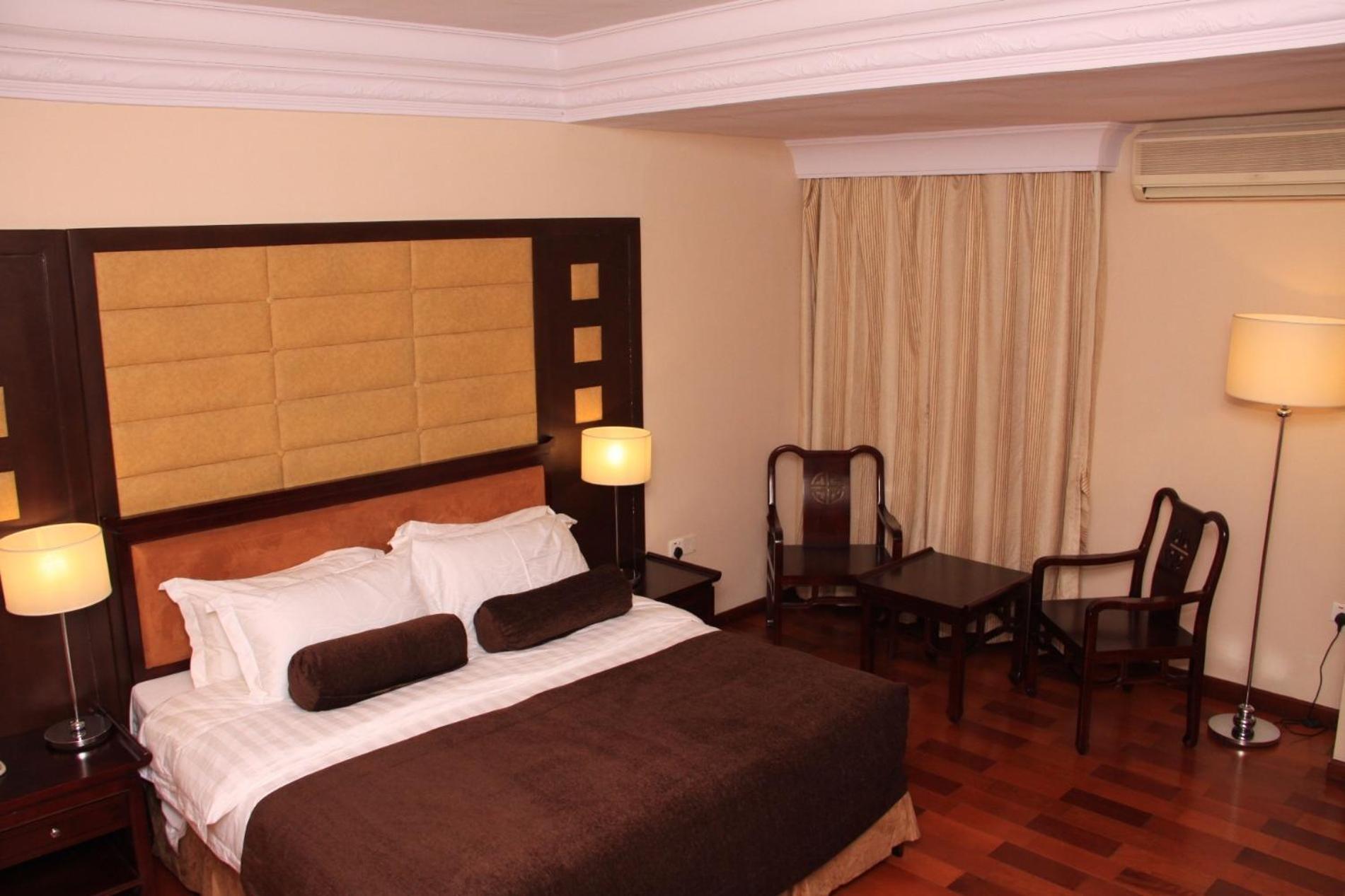 Owu Crown Hotel 伊巴丹 客房 照片