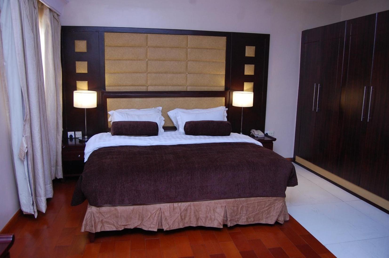 Owu Crown Hotel 伊巴丹 客房 照片